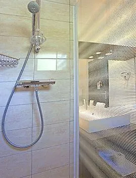 Hotel apartamentowy Residel 2*