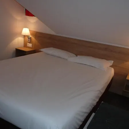 Hotel apartamentowy Residel 2*