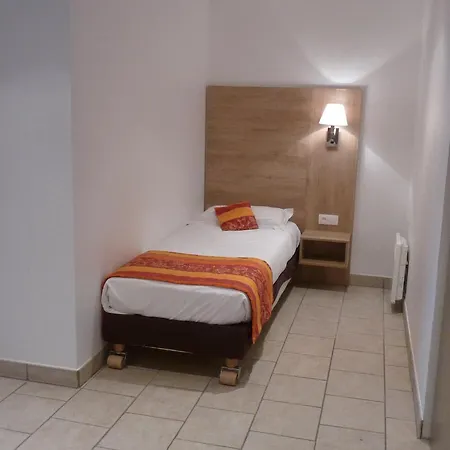 Hotel apartamentowy Residel 2*